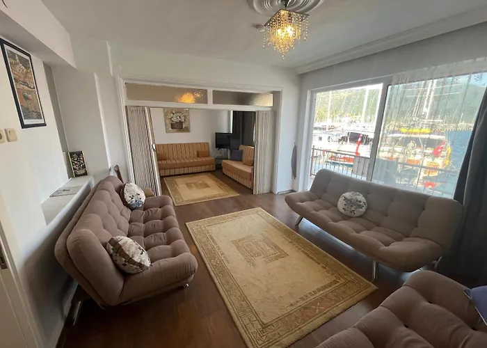 Uysal And Loft Seaside Apartament