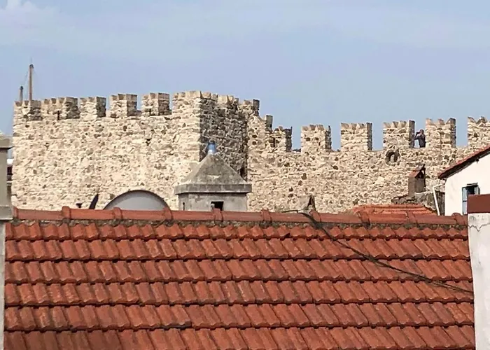 Uysal And Loft Seaside