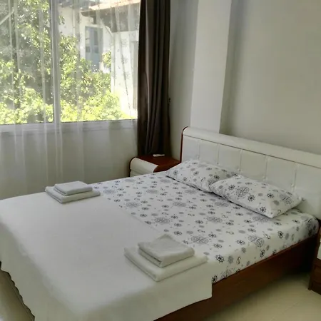 Uysal And Loft Seaside *