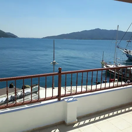 Uysal And Loft Seaside * Μαρμαρίς