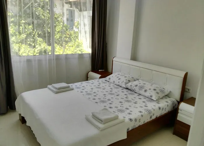 Uysal And Loft Seaside *