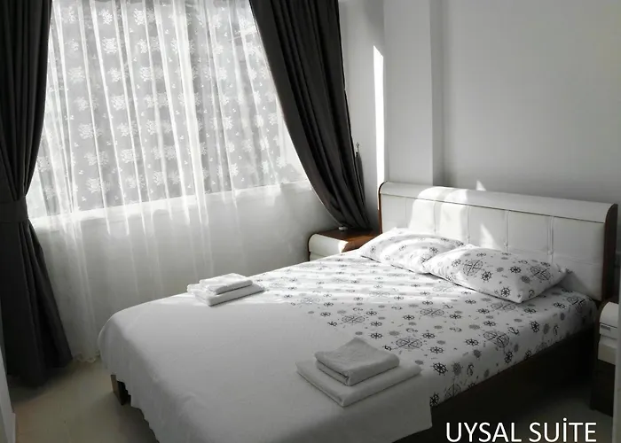 Uysal And Loft Seaside