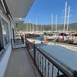 Апартаменты Uysal And Loft Seaside
