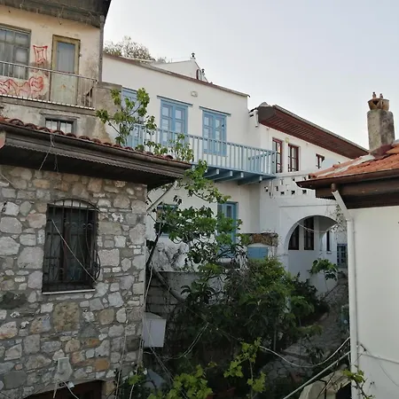 Апартаменты Uysal And Loft Seaside